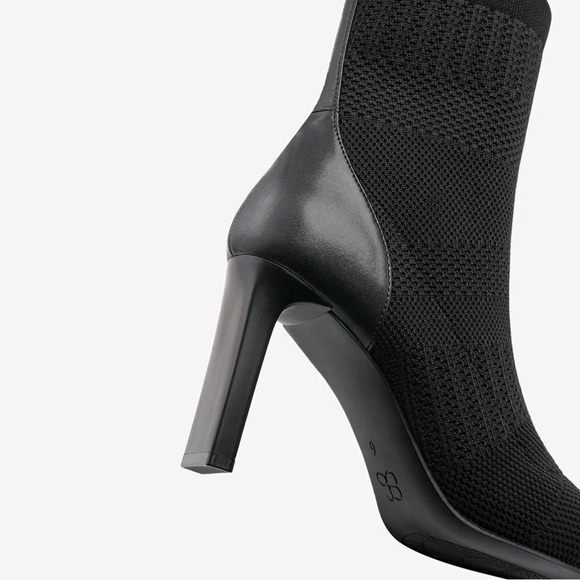 Cosy Island Black Heeled Ankle Boots - Picture 2 of 9